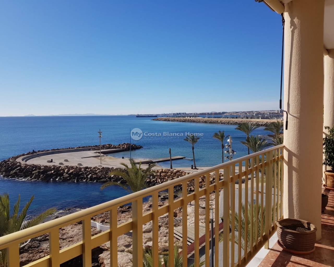 Apartment - Resale - Torrevieja - CS1-76356