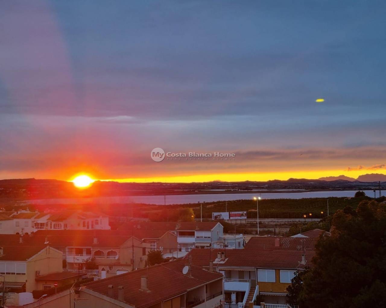 Apartment - Resale - Torrevieja - Playa Los Naufragos