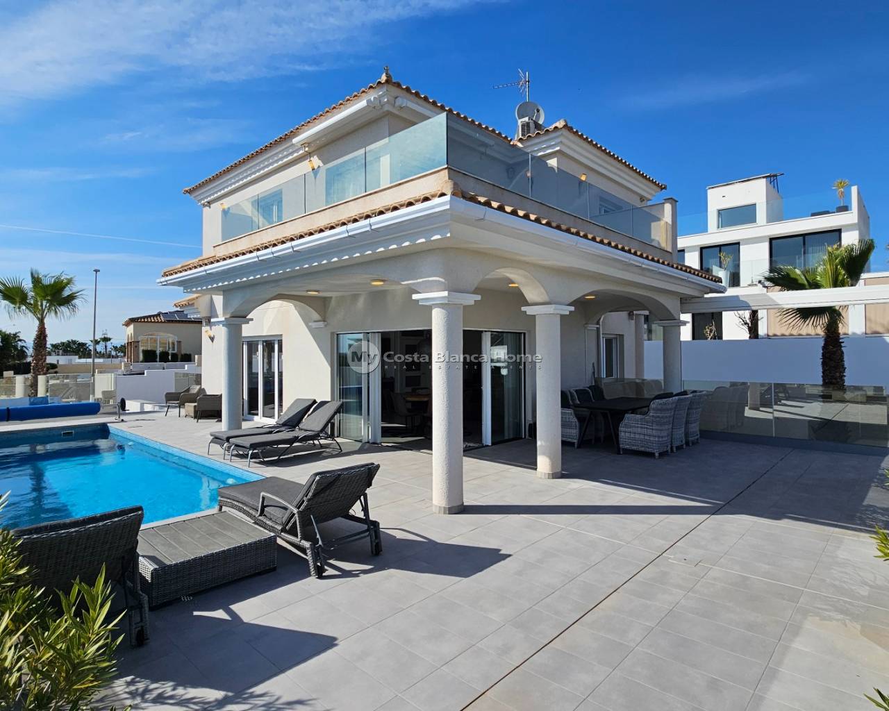 Detached Villa - Resale - La Marina - La Marina