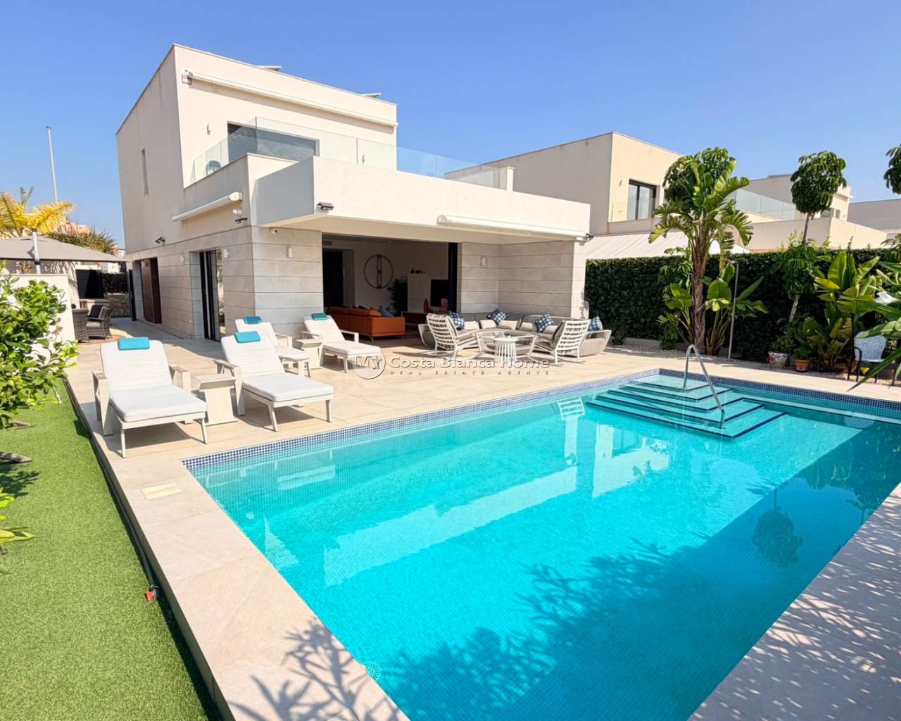 Detached Villa - Resale - Los Montesinos - La Herrada