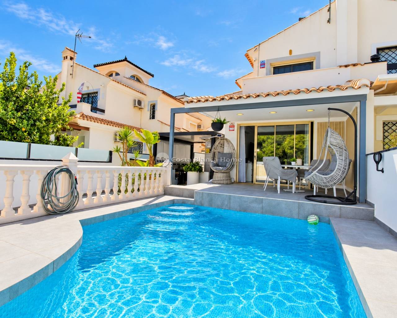 Detached Villa - Resale - Mil Palmeras - Mil Palmeras