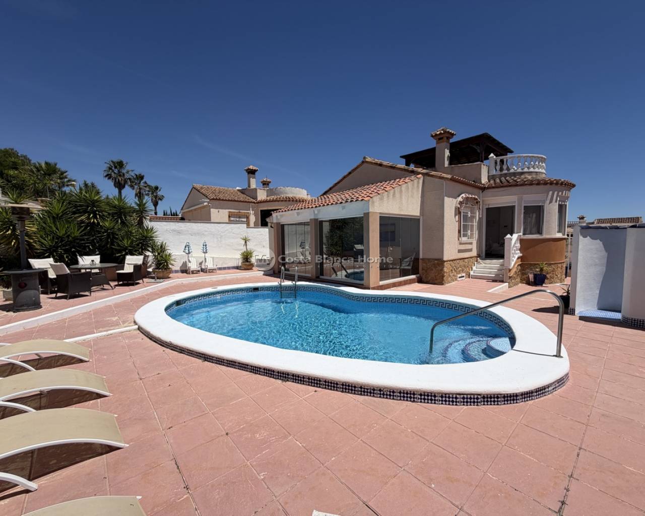 Detached Villa - Resale - San Miguel de Salinas - Lake View Mansions