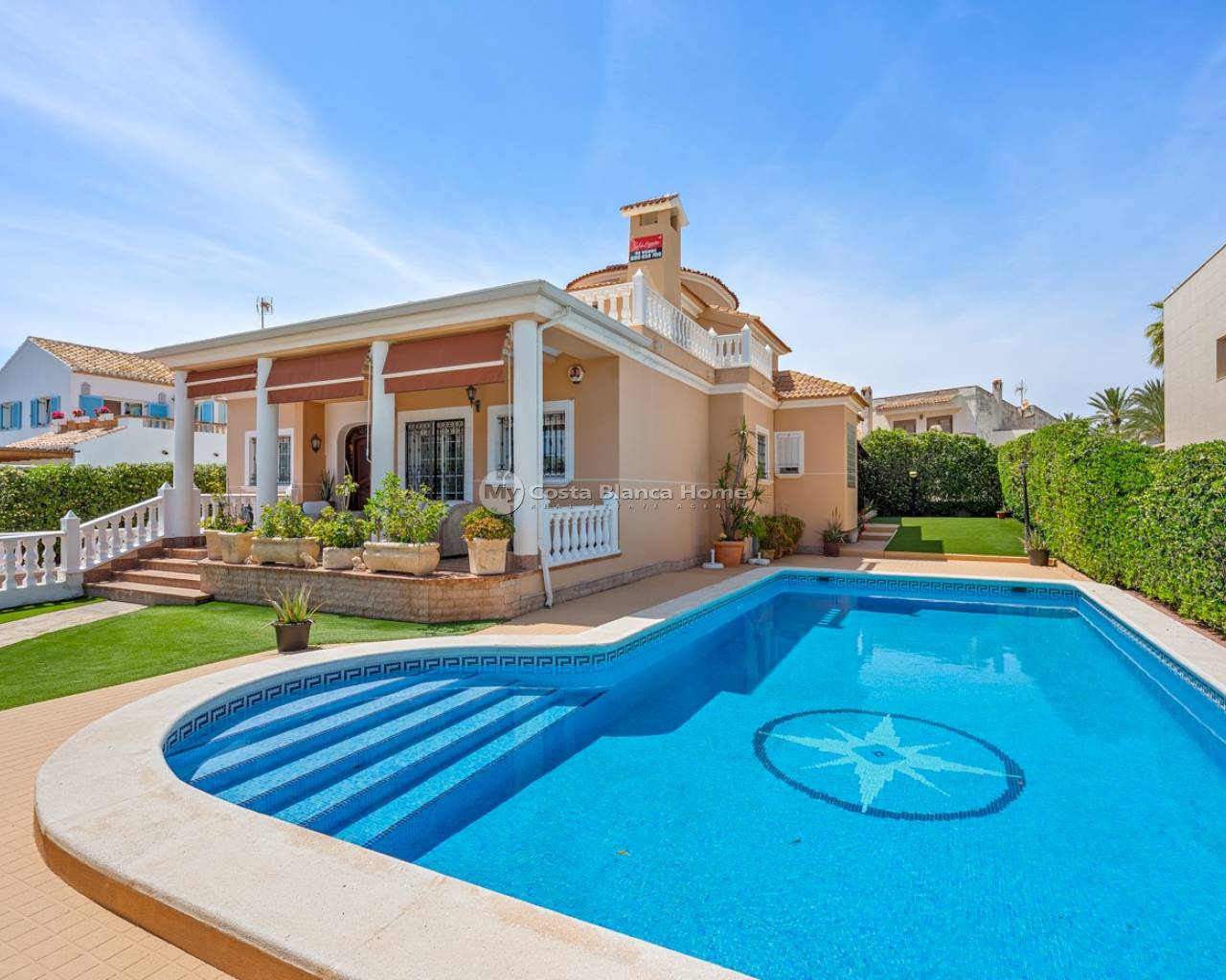 Detached Villa - Resale - Torrevieja - CS1-82878
