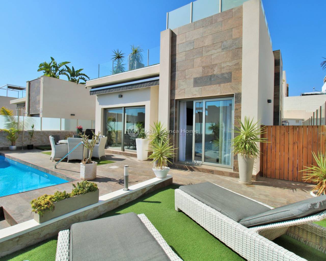 Detached Villa - Resale - Villamartin - Villamartin