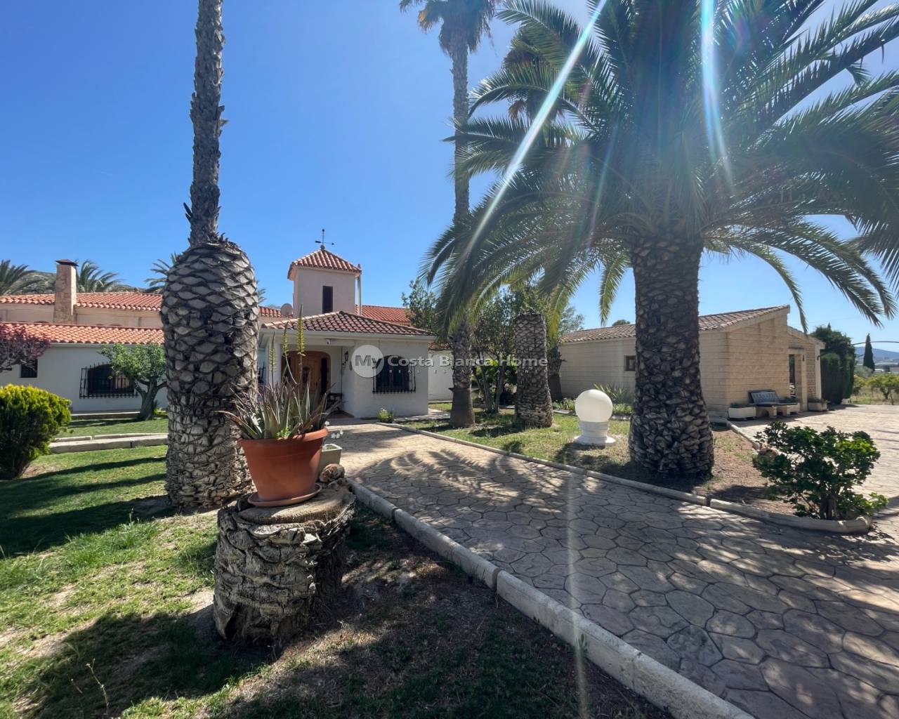 Finca / Country Property - Resale - Elda - Elda