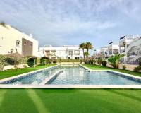 Resale - Apartment - Torrevieja - Aguas Nuevas