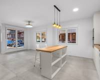 Resale - Apartment - Torrevieja - Playa del Acequión