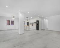 Resale - Apartment - Torrevieja - Playa del Acequión