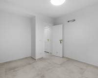 Resale - Apartment - Torrevieja - Playa del Acequión