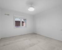 Resale - Apartment - Torrevieja - Playa del Acequión