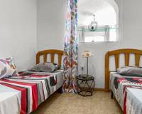 Resale - Bungalow - Torrevieja - La Siesta - El Salado -  Torreta