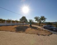 Resale - Country House - Pinoso - Pinoso - Town