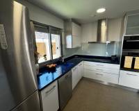 Resale - Detached House / Villa - Cox