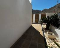 Resale - Detached House / Villa - Cox