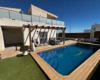 Resale - Detached House / Villa - Cox