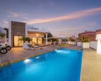 Resale - Detached Villa - Orihuela Costa - Villamartin