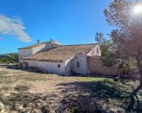 Resale - Finca / Country Property - Caudete