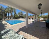 Resale - Finca / Country Property - Elda