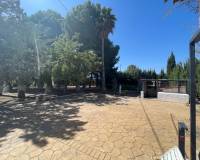 Resale - Finca / Country Property - Elda