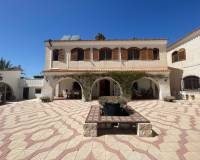 Resale - Finca / Country Property - Elda