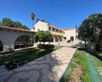Resale - Finca / Country Property - Elda