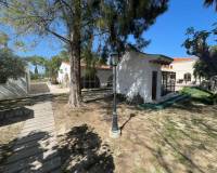 Resale - Finca / Country Property - Elda