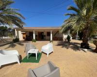 Resale - Finca / Country Property - Elda