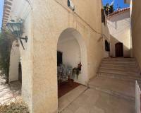 Resale - Finca / Country Property - Elda