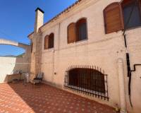 Resale - Finca / Country Property - Elda