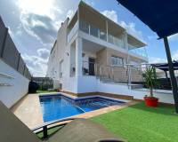 Resale - Quad Villa - Daya Nueva