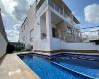 Resale - Quad Villa - Daya Nueva