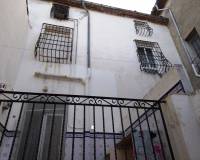 Resale - Town House - Almudaina