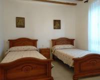 Resale - Town House - Almudaina