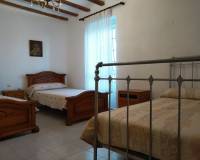 Resale - Town House - Almudaina