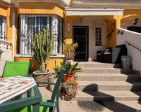 Resale - Town House - El Raso