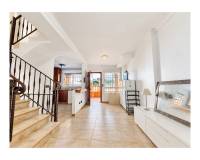 Resale - Town House - Guardamar Del Segura - Urbanizaciones