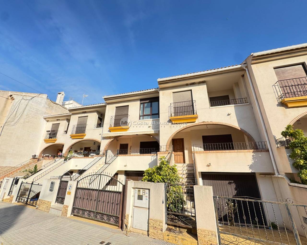 Town House - Resale - San Miguel de Salinas - San Miguel - Town